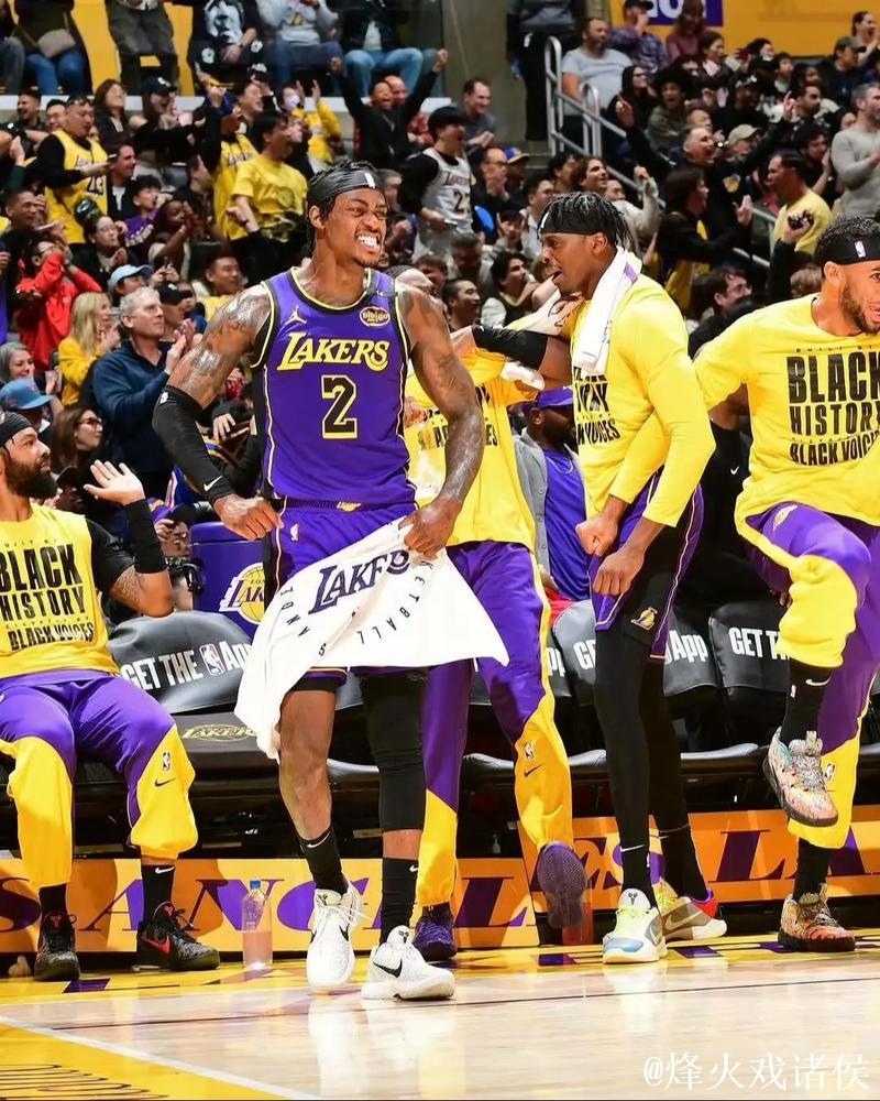 范德比尔特强势回归表现出色,他能否锁定湖人轮换阵容? 范德比尔特强势回归表现出色,他能否锁定湖人轮换阵容?